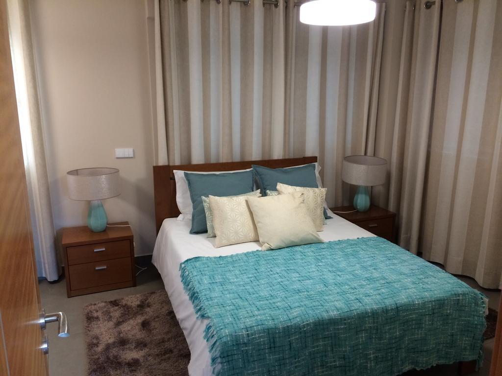 Apartamentos Sousa ฟุงชาล ภายนอก รูปภาพ