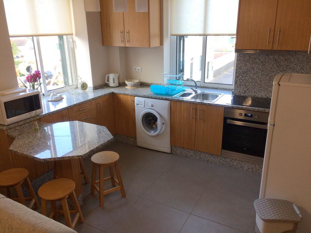 Apartamentos Sousa ฟุงชาล ภายนอก รูปภาพ