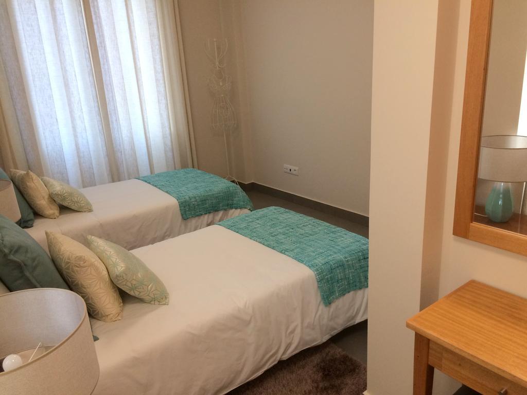 Apartamentos Sousa ฟุงชาล ภายนอก รูปภาพ