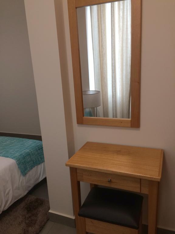 Apartamentos Sousa ฟุงชาล ภายนอก รูปภาพ