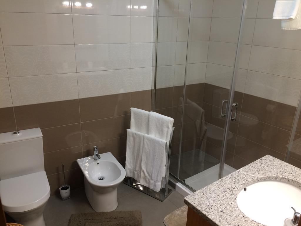 Apartamentos Sousa ฟุงชาล ภายนอก รูปภาพ