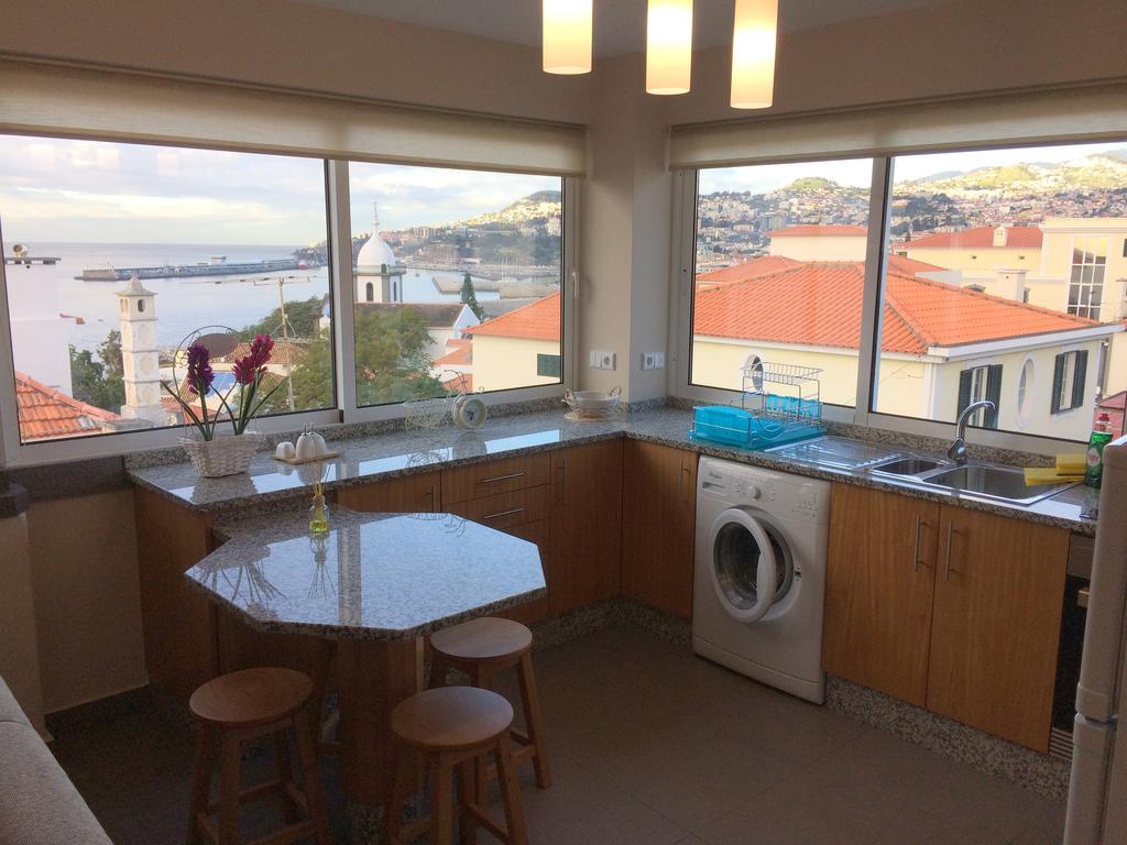 Apartamentos Sousa ฟุงชาล ภายนอก รูปภาพ